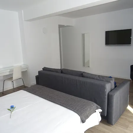 מלון Victoria - Lloret 3*