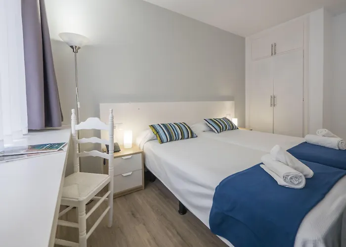 Victoria 3* יורט דה מאר