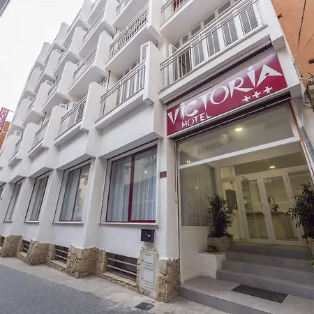 Victoria Hotel 3*